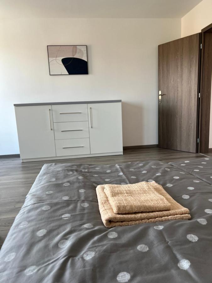 Apartmany Catalina Nesvady Zewnętrze zdjęcie