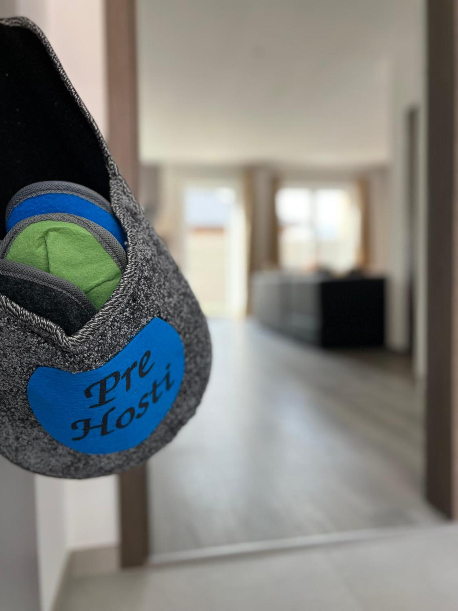 Apartmany Catalina Nesvady Zewnętrze zdjęcie
