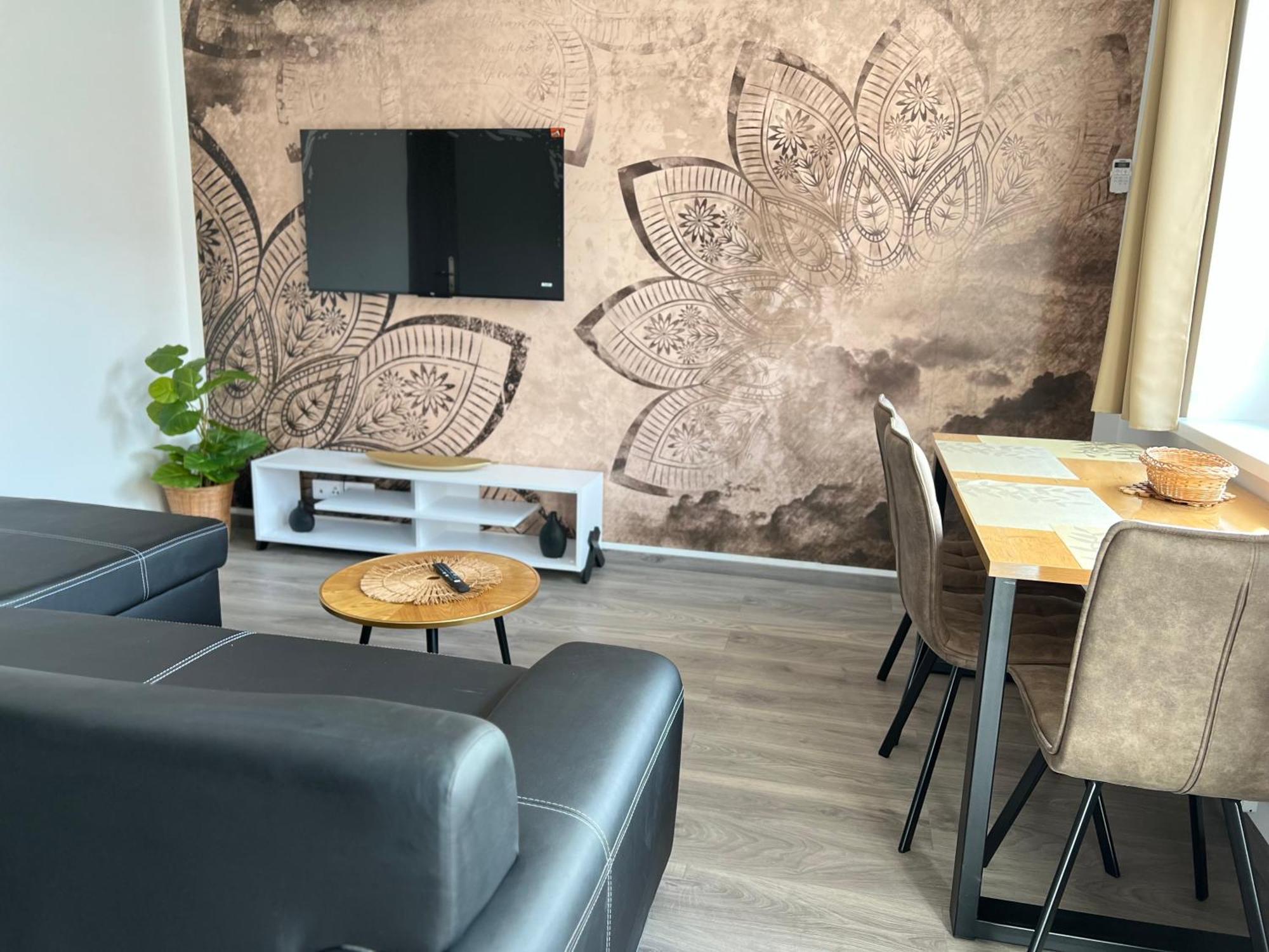Apartmany Catalina Nesvady Zewnętrze zdjęcie