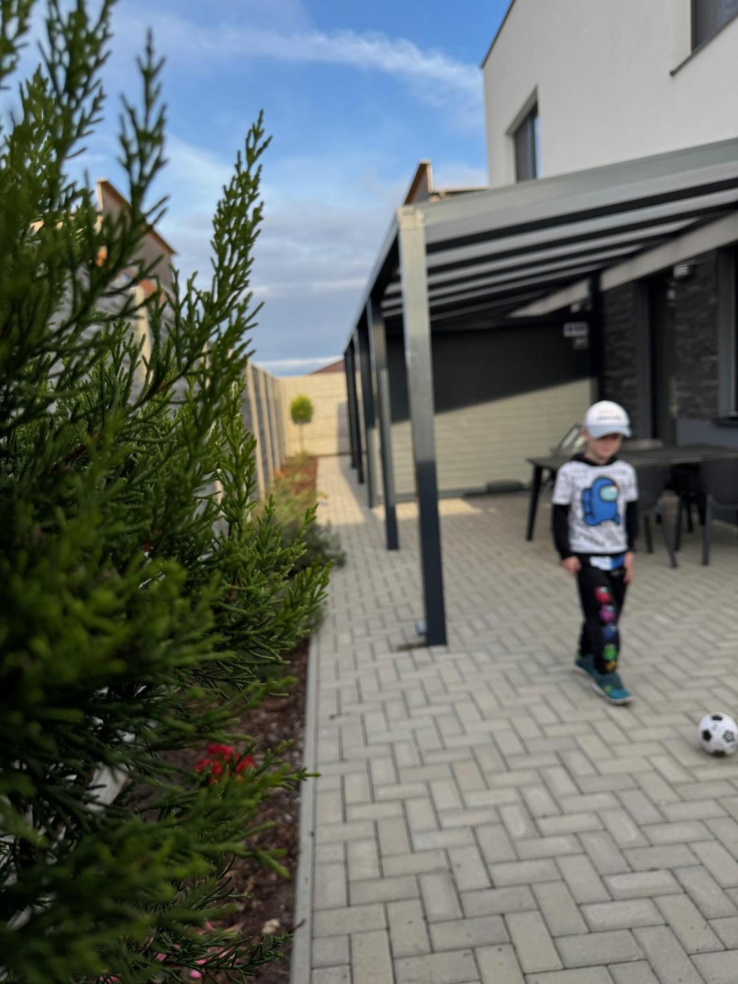 Apartmany Catalina Nesvady Zewnętrze zdjęcie